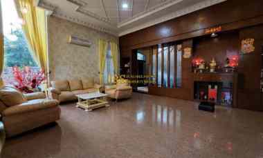 dijual rumah komplek cemara asri jalan