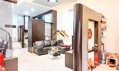 dijual rumah komplek cemara asri jalan