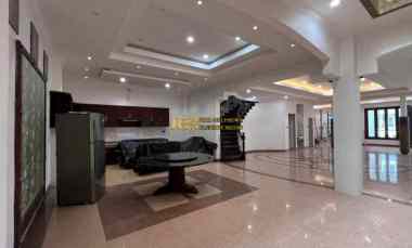 dijual rumah komplek cemara asri jalan