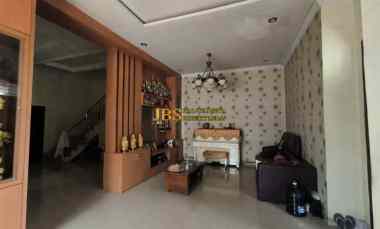 dijual rumah komplek cemara hijau jalan