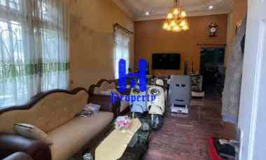 dijual rumah komplek cemara hijau jalan