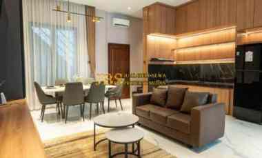 dijual rumah komplek cemara palace