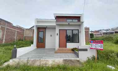 dijual rumah komplek cihanjuang