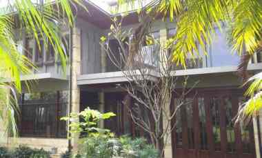 dijual rumah komplek cipaganti permai