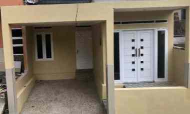 dijual rumah komplek cipageran