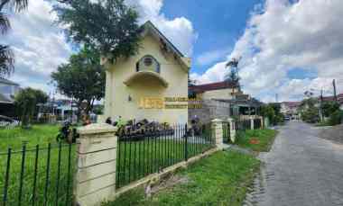 dijual rumah komplek citra wisata