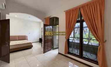 dijual rumah komplek citra wisata blok xii