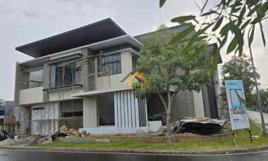 dijual rumah komplek citraland gama