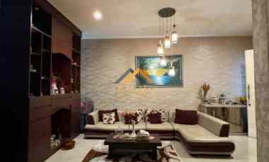 dijual rumah komplek citraland gama