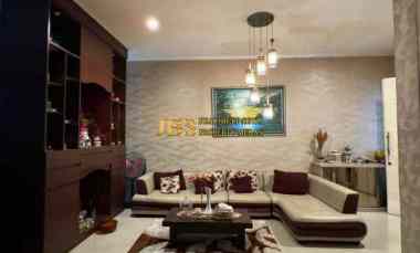 dijual rumah komplek citraland gama