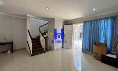 dijual rumah komplek citraland gama