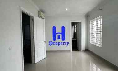 dijual rumah komplek citraland gama
