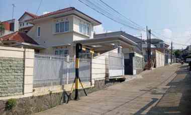 dijual rumah komplek ciwaruga