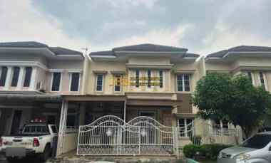 dijual rumah komplek evergreen jalan