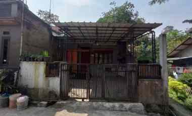 Rumah Dijual di Komplek Gadobangkong