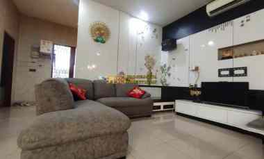 dijual rumah komplek givency one type