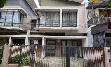 Dijual Cepat Rumah Strategis Nyaman Komplek Golf Arcamanik Endah