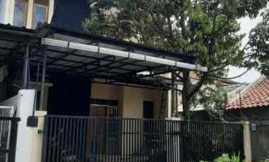 dijual rumah komplek graha asih