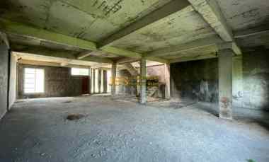 dijual rumah komplek graha metropolitan