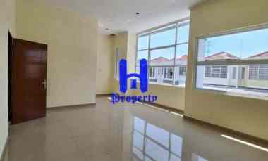 dijual rumah komplek green park cluster