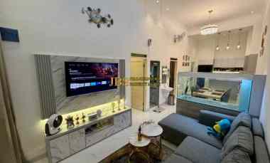 dijual rumah komplek griya manhattan