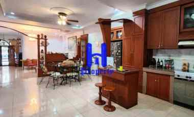 dijual rumah komplek griya riatur jalan