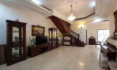Rumah Siap Huni Furnish Dijual di Komplek Griya Riatur Jalan Tulip