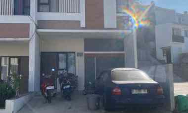 dijual rumah komplek harmony hills