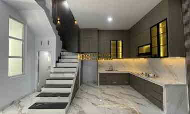 dijual rumah komplek icon estate jalan