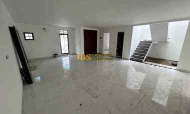 Dijual Rumah 2 Tingkat di Komplek Jewel Garden Jalan Meteorologi
