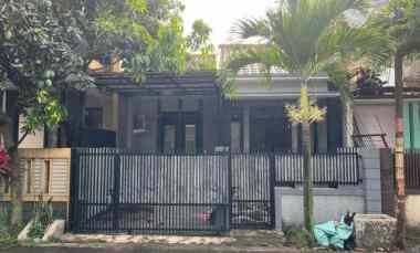 dijual rumah komplek kiara sari asri