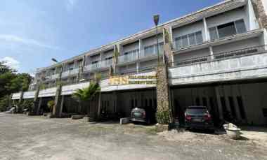 dijual rumah komplek lacoste paradise
