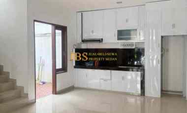 dijual rumah komplek mayfair residence
