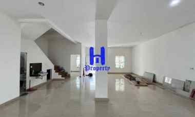 dijual rumah komplek medan resort city