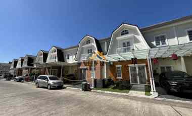 dijual rumah komplek medan resort city