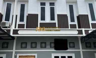 dijual rumah komplek mentari somerset