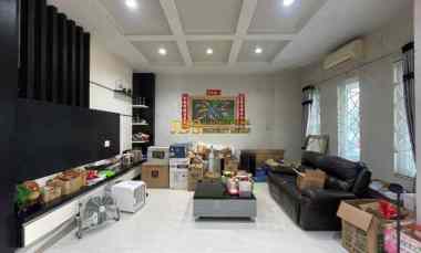 dijual rumah komplek mutiara residence