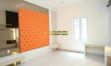 dijual rumah komplek mutiara residence