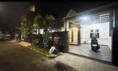 dijual rumah komplek parakan mas