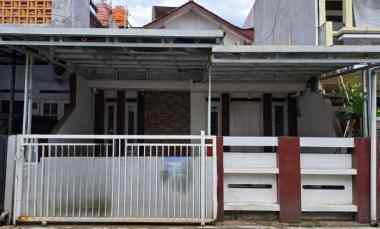 dijual rumah komplek pratista sayap