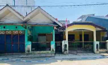 dijual rumah komplek pura kel