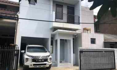 dijual rumah komplek sapta taruna