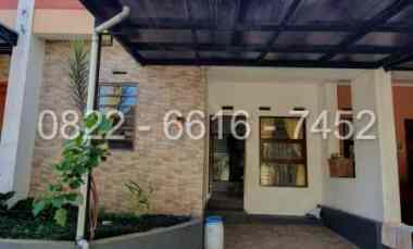 dijual rumah komplek sariwangi