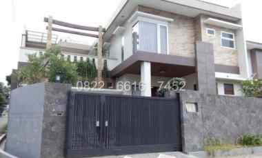 dijual rumah komplek sariwangi