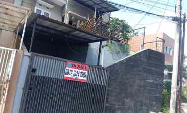 dijual rumah komplek sariwangi