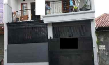 dijual rumah komplek sariwangi