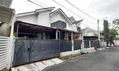 dijual rumah komplek sariwangi