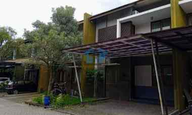 dijual rumah komplek setraduta bandung