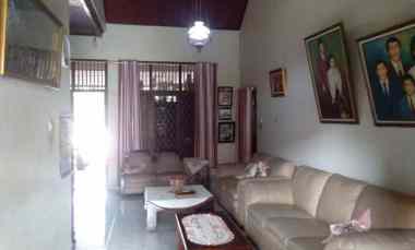 dijual rumah komplek strategis di kota bekasi