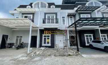 dijual rumah komplek the exclusive